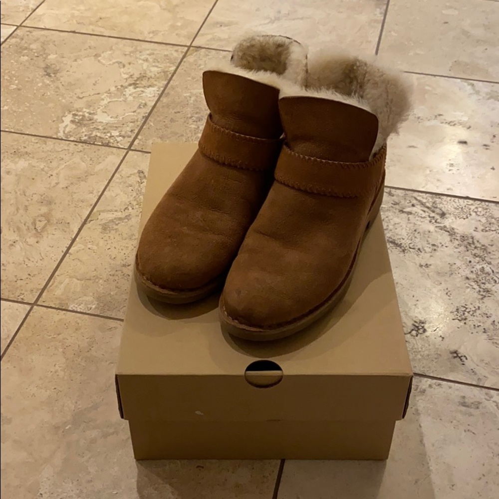 Ugg’s women’s size 8